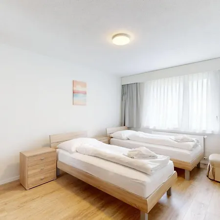 Grosszuegige 4 Schlafzimmer In Bergblick Zentrale Lage Apartamento