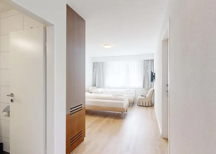 Grosszuegige 4 Schlafzimmer In Bergblick Zentrale Lage